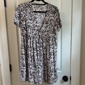 Cozy Casual Leaf Print V-Neck Mini Dress